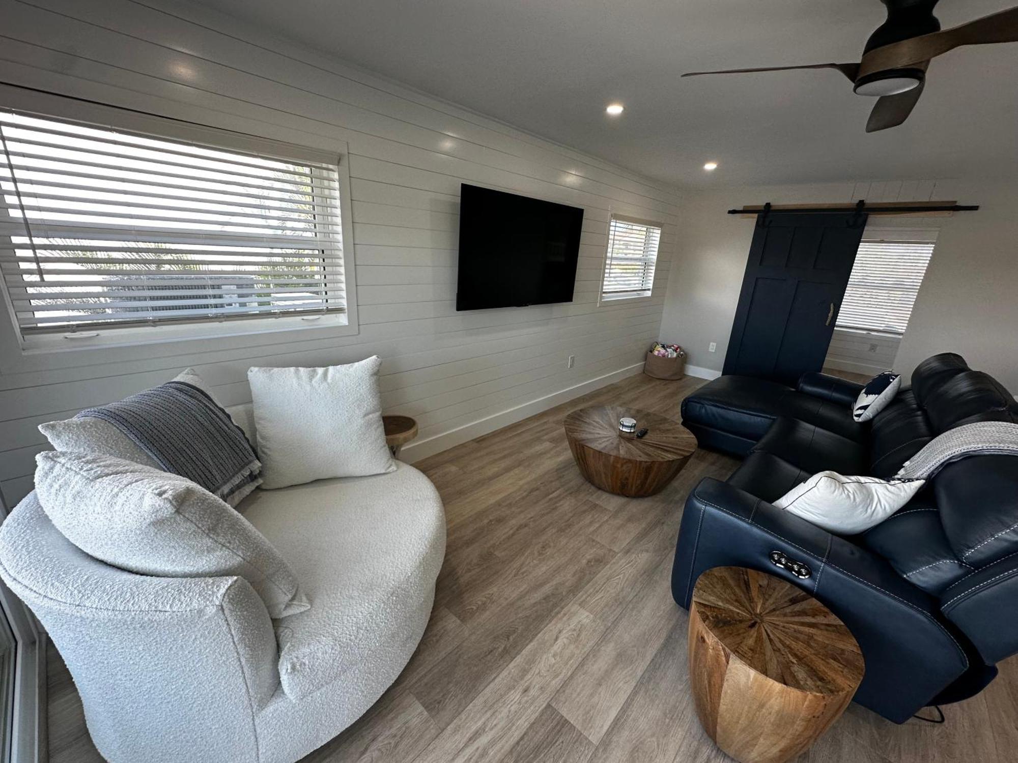 Chadwick Cove Marina Aparthotel Ингълууд Екстериор снимка