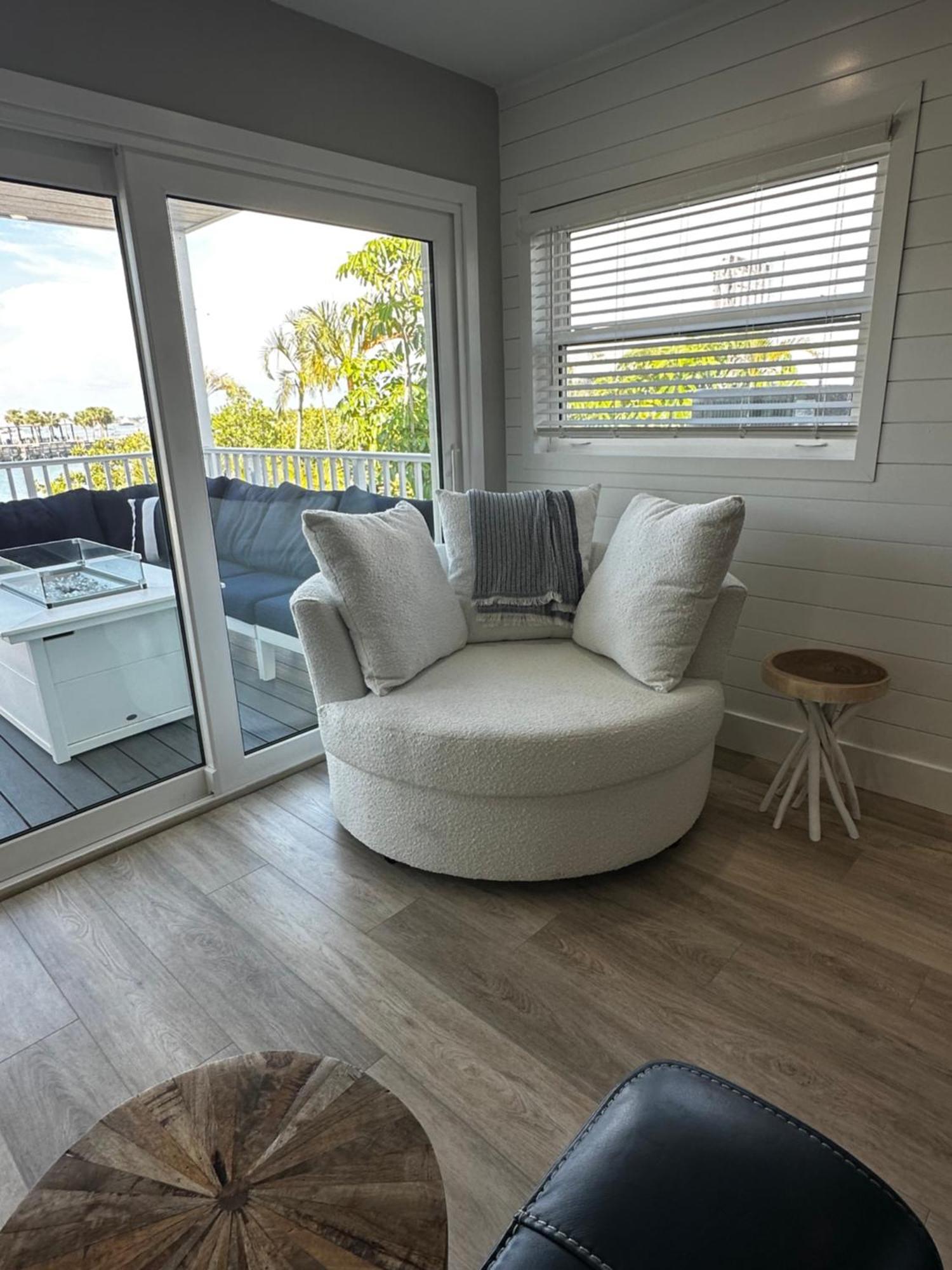 Chadwick Cove Marina Aparthotel Ингълууд Екстериор снимка