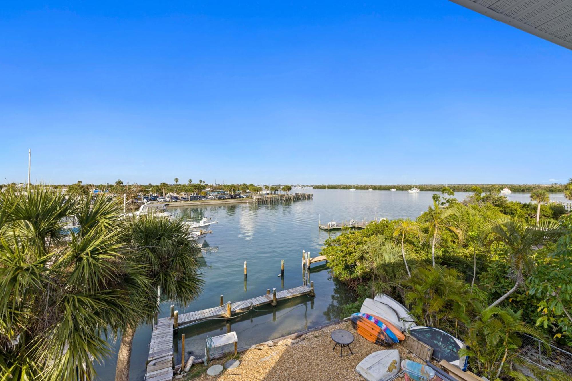 Chadwick Cove Marina Aparthotel Ингълууд Екстериор снимка
